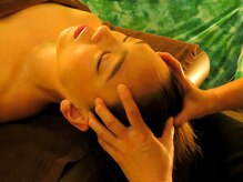 ホリスティックリンパマッサージ ピアチューレ(Piacere)の雰囲気（目の疲れ、頭が重い、首コリに極上ヘッドマッサージ）