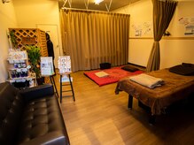 タイ古式アンドもみほぐし 上土店の雰囲気(店内は、有資格者が厳選した天然の高級アロマ精油でリラックス♪)