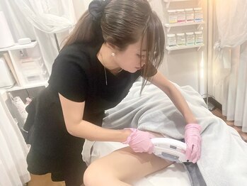 ココ シャルール(salon COCO CHALEUR)の写真/10代～60代の幅広いお客様が通うサロンで気軽にデリケートゾーン脱毛◎お悩み解消で理想のツルスベ肌♪
