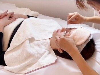 ラフィーユ 豊崎本店(La fille)の写真/圧倒的なモチをキープ☆最高級フラットラッシュ☆軽さ・負担軽減◎付け心地抜群◎お肌に優しいグルー使用！