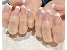 シンプルフレンチネイル