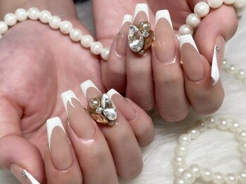 ビティ 横浜(Bitty)の写真/シンプルネイルこそ周りと差がつく★スピーディかつ細部まで丁寧な仕上がりに感動間違いなし♪