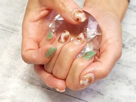 秋のグリーンマグネットネイル