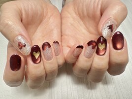 大人かわいいハートネイル