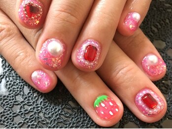 ラムー(Lah mu)/ぷくぷく×いちごネイル♪