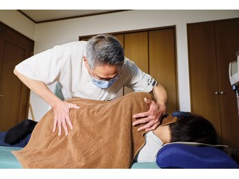 アンナカカイロプラクティック/