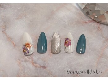 ルナソル(lunasol)/定額ネイル☆