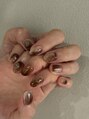 ソレイユ トータルビューティー(sole‘il total beauty) ところどころにミラーを仕込んだ、ブラウンのニュアンスネイル♪