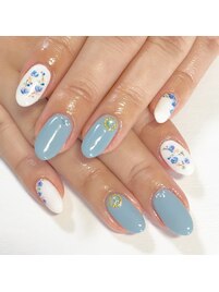 小花ブルーネイル