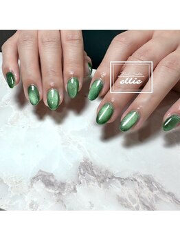 エリー(ellie)/グリーンマグネットネイル