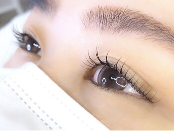 ココズルーム(KOKO’s Room)の写真/【パリジェンヌ導入店】完全個室でゆったりとした時間を…★通いやすいリーズナブルな価格で理想の目元に★