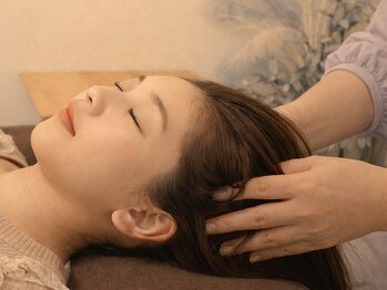 ニコリー(nicolii)の写真/頭の疲れをやさしくゆるめて、ぐっすり眠れる身体に整えるドライヘッドスパです。