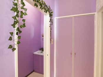 オン アイラッシュ(ON EYELASH)/優しい紫を基調とした洗面所☆