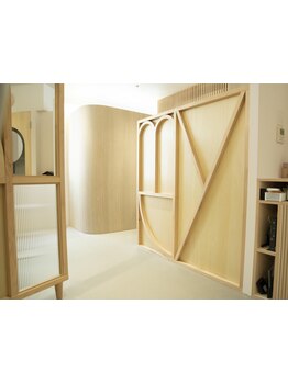 仕事帰り・早朝OKのサロン