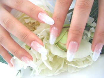 ネイルサロン クイール 小山店(NAIL SALON QUILL)の写真/【ナチュラル＆美フォルム！スカルプチュア】シンプルも持ち込みデザインもお任せください♪深爪改善にも◎