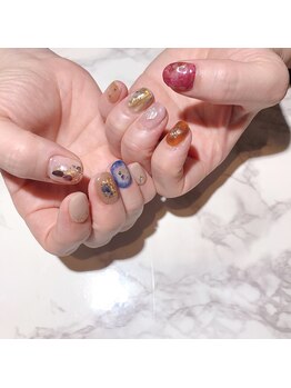 アティックネイルアトリエ(attic nail atelier)/アシメネイル★