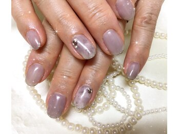 ウィズ フェリーク/グレーでシックに