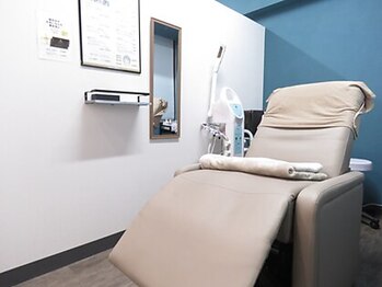 オンフリーク 銀座店(On Fleek!)の写真/【銀座駅徒歩１分】全室個室のプライベート空間で周りを気にせず施術を受けられる★初めての方にも◎