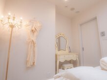 リリーベル 新宿歌舞伎町(Lily Belle)の雰囲気（全部屋ドレッサー付きの完全個室空間♪）