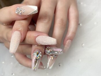 ビティ 横浜(Bitty)の写真/長さ出しで指先をイメージチェンジ◎長く美しいフォルムを実現します◎所作まで上品に見える華やかな指先へ