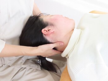 美容整体ソレイユ/頸椎の調整も可能です!