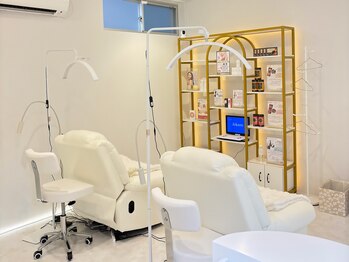 エモーション(Emotion)/店内白基調♪