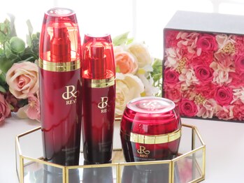 シャリル(charire)/お肌悩みを改善し土台を作る！