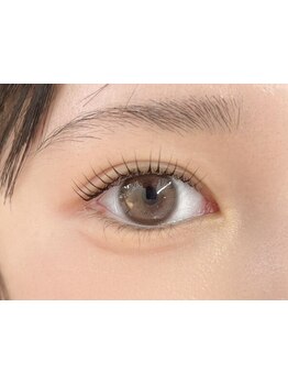 ナチュラル上品な目元にしたい