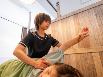 クマの冬眠 南川添店/施術風景