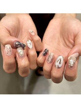 ディー ネイル アイラッシュ ヤバ(DEE nail×eyelash yaba)/90分アートフリー