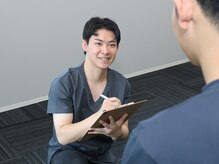 裕歩 吹田岸辺の雰囲気（カウンセリング中～　一人一人に合わせたオーダーメイド施術！）