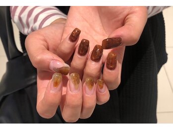 ぷっくり水滴ネイル misa