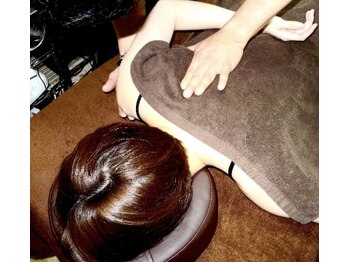 総合美容デザイン クリエイティヴ(CREATIVE)/☆諦めていた肩の凝り解消☆