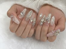 ヴェロニカの雰囲気(長さだしジェルならお任せ♪豊富なパーツのつけ放題メニューも◎)