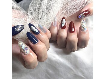 エイミーユア(Eimmy Yua)/ボルドーネイビーキラキラネイル