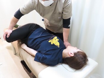 きまち整骨院の写真/【猫背が気になる方必見！】姿勢分析で猫背を可視化◎猫背が改善されると肩こりが気にならない変化を実感☆