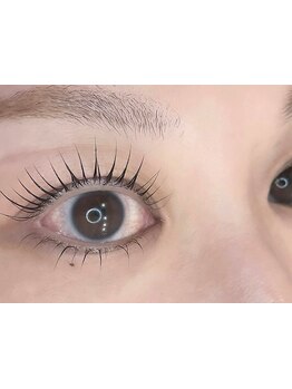 ナチュラル上品な目元にしたい