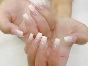 アヴァニ(AVANI)の写真/噛み爪など触り癖による深爪のお悩みに!アクリルスカルプで自爪のようなナチュラルで自然な仕上がりが叶う*