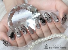 ネイル ボンボニエール 京阪シティモール天満橋店(Nail bonbonniere)/大人ガーリードットネイル♪