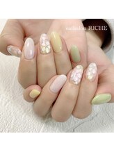 リッシュ(RICHE)/パステルフラワーネイル