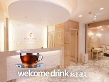 エヴァーグレース 栄店の雰囲気（白を基調とした店内で、小顔美容から毛穴ケアまでご対応致します）