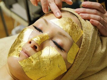 クイーンエンジェル(Queen Angel)/金箔フェイシャル