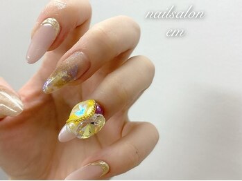 ビジューネイル