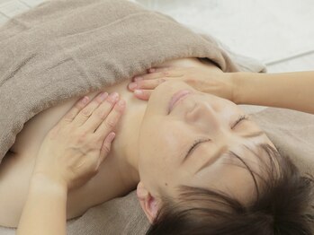 ペチュニア(petunia)/デコルテケア