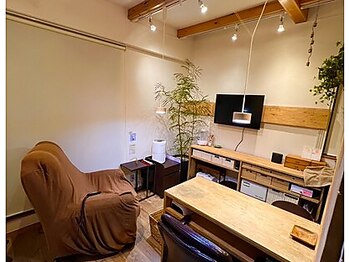 グリーンルーム(GREEN room)の写真/聖蹟桜ヶ丘7分★施術中はTV/各種動画サービス見放題！