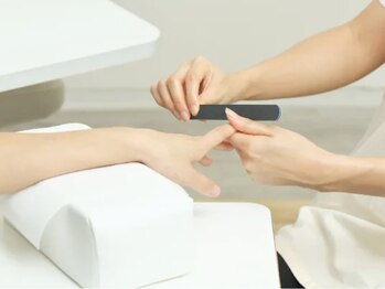 育爪 自由が丘店/ネイルケア～長さと形を整える～