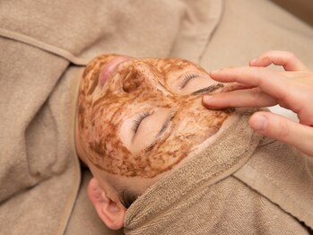 ククナ(kukuna)/エクソソームハーブピーリング