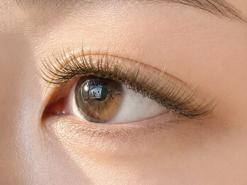 エニー アイラッシュ(enny eyelash)の写真/目元に馴染むナチュラルな色味を厳選してご案内しています！自然なのに皆とは違う。そんな特別な目元を演出