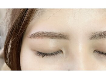 ダフネ(DAFNE)/簡単眉メイク