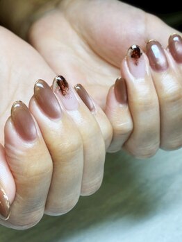 レガート(Legato)の写真/シンプルでもさりげなく洗練された指先に☆丁寧なハンドケア付でうる艶＆美フォルムな仕上がりにときめく♪